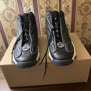 Nike Air Jordan Pro Strong.